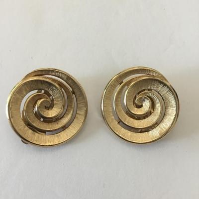 Vintage Trifari, gold, toned swirly clip on earrings