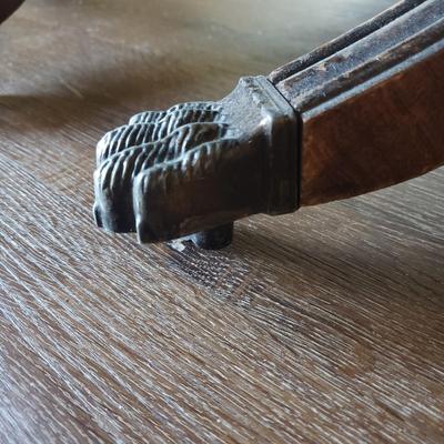 Oval Clawfoot Table