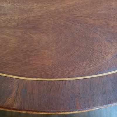 Oval Clawfoot Table