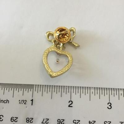 Vintage Faith pin/brooch