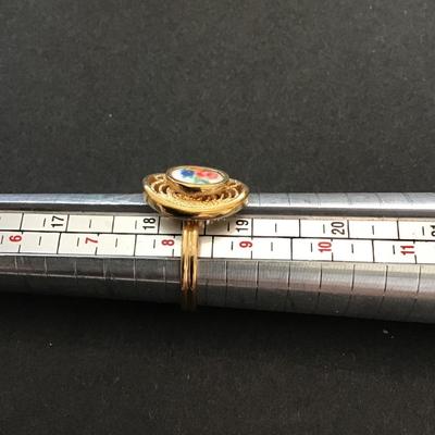 Vintage beautiful Sarah Coventry gold tone ring