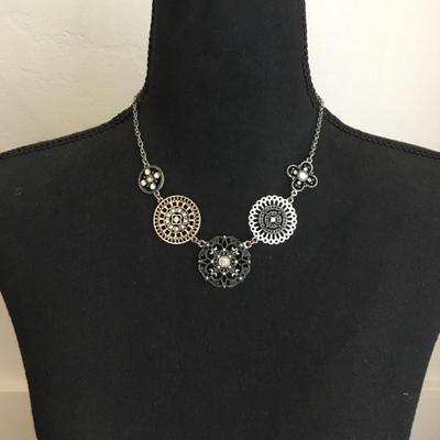 Cute statement necklace gunmetal gray