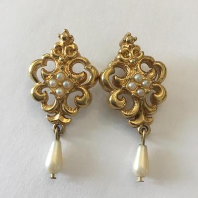 Vintage Avon statement earrings