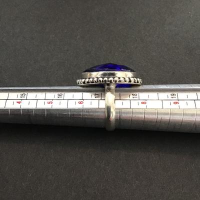 Beautiful silver 925 ring with dark blue rhinestone