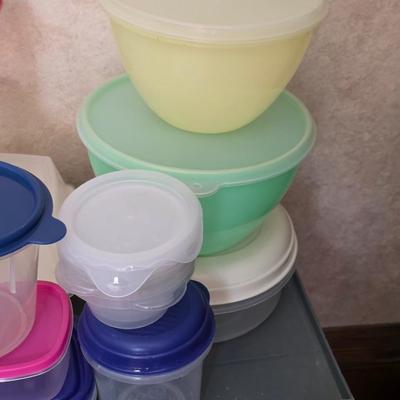 Assorted storage containers
