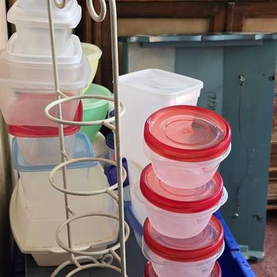 Assorted storage containers