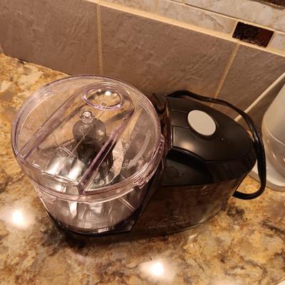SALAD SHOOTER, MINI CHOPPER AND A HAND MIXER