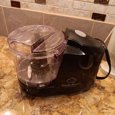 SALAD SHOOTER, MINI CHOPPER AND A HAND MIXER