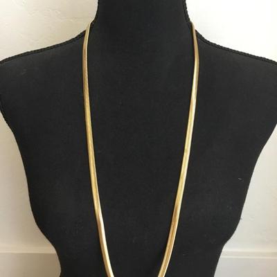 Long vintage, goldtone snake, chain necklace excellent condition very nice