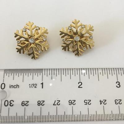 Cute old town snowflake clip on earrings, holiday earrings