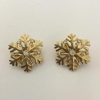 Cute old town snowflake clip on earrings, holiday earrings