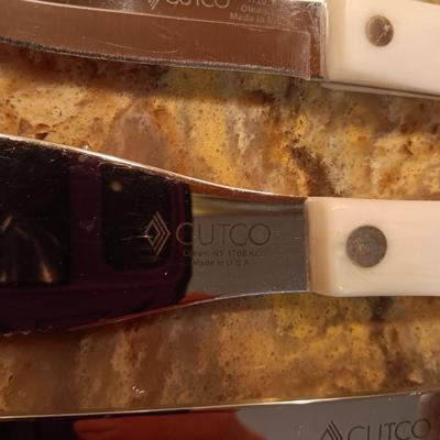 5 PC CUTCO CUTLERY SET WITH HOLDER