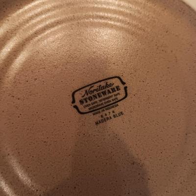 THREE PIECE NORITAKE STONEWARE