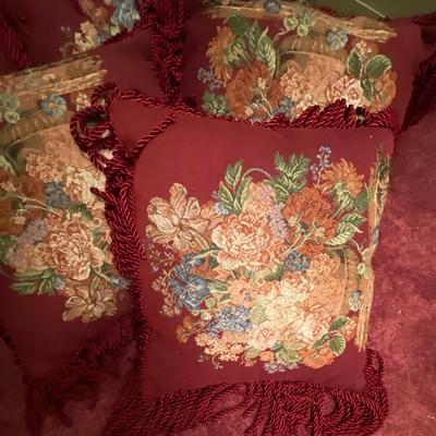 Textiles - 10 Throw Pillows