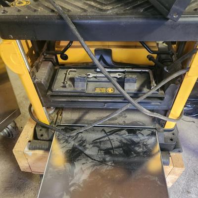 Dewalt DW733 Portable Planer