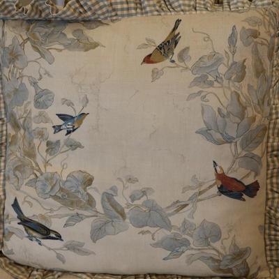 Set of 4 Lage Ruffled Bird & Floral Throw Pillows