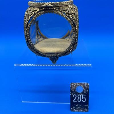 Sale Photo Thumbnail #629: 3 3/8 x  4 1/4  5 sided glass casket
excellent condition