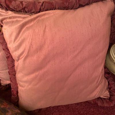 Textiles - 5 Throw Pillows (3 solid) (2 floral)