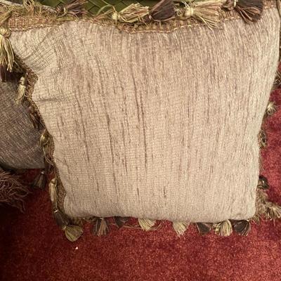 Textile - 6 Throw Pillows