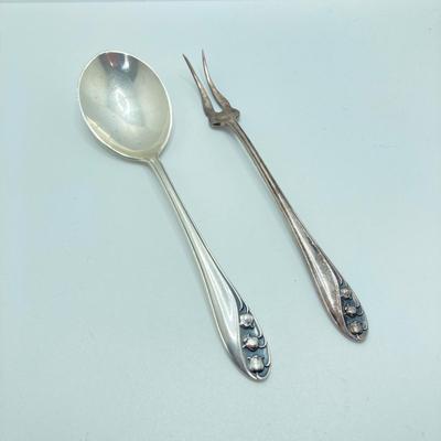 LOT 71: Gorham "Lily of the Valley" Sterling Flatware Set - Tw 1913.66g