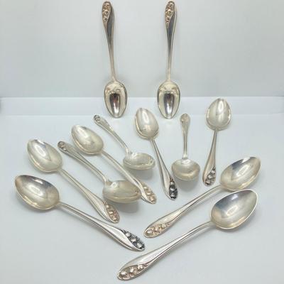 LOT 71: Gorham "Lily of the Valley" Sterling Flatware Set - Tw 1913.66g