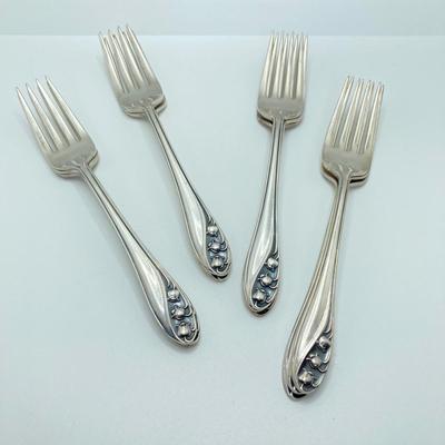 LOT 71: Gorham "Lily of the Valley" Sterling Flatware Set - Tw 1913.66g