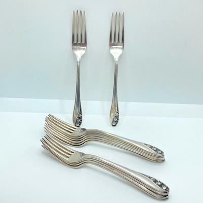 LOT 71: Gorham "Lily of the Valley" Sterling Flatware Set - Tw 1913.66g