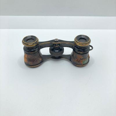 LOT 73: Vintage / Antique Collection - Eyeglasses, Magnifiers, Rolland Jewelers Opera Glasses / Binoculars and More