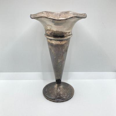 LOT 74: Fisher Weighted Sterling 638 Art Deco Trumpet Vase