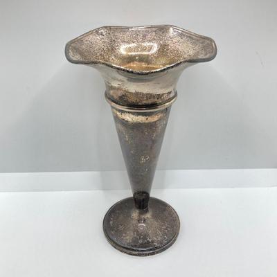 LOT 74: Fisher Weighted Sterling 638 Art Deco Trumpet Vase