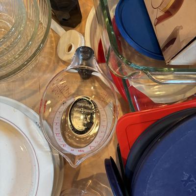 LOT 85: Kitchen Draw Cleanout