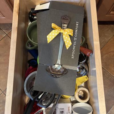 LOT 83: Clean Draw Cleanout: Flatware and More