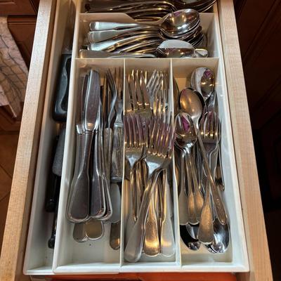 LOT 83: Clean Draw Cleanout: Flatware and More