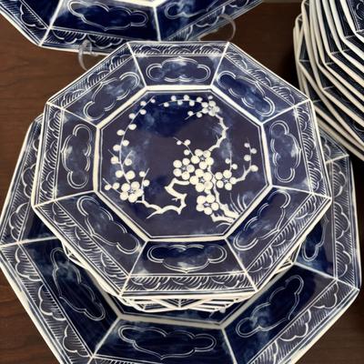 LOT 85: Mikasa Plum Blossoms L6109 Dinnerware