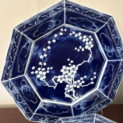 LOT 85: Mikasa Plum Blossoms L6109 Dinnerware