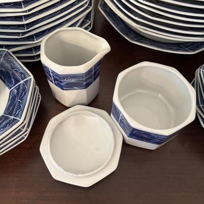 LOT 85: Mikasa Plum Blossoms L6109 Dinnerware