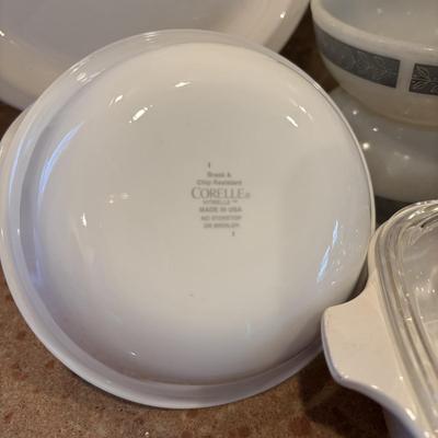 LOT: Corning Ware Collection: Cornflower Blue, Spice of Life, Corelle Vitelle