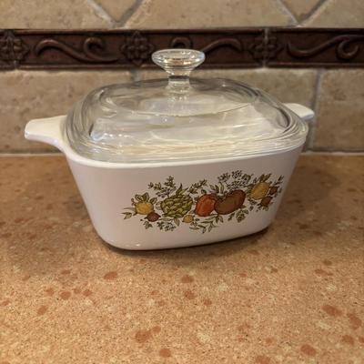 LOT: Corning Ware Collection: Cornflower Blue, Spice of Life, Corelle Vitelle