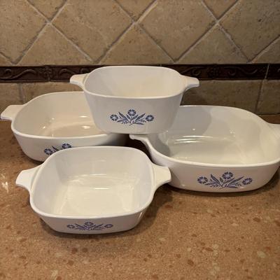 LOT: Corning Ware Collection: Cornflower Blue, Spice of Life, Corelle Vitelle