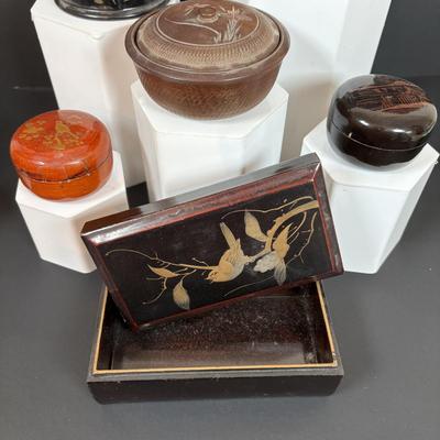 LOT 92: Trinket Box Collection: Lacquer, Wood & Pottery
