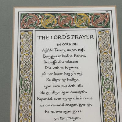 LOT 94: Turbo Marmoratus Shell Carved with The Lord's Prayer, Vintage Curiosities of the Bible Book, Carved Praying Hands Plaque,...