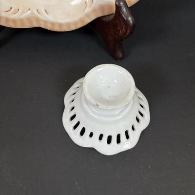 LOT 96: Vintage Porcelain Collection: Sporting Dogs Old Leeds Paragon England, Berwick Robin #980, Carrigaline Ireland Pottery, Vtg 50s...