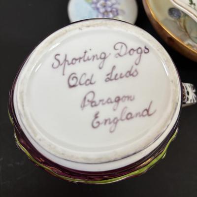 LOT 96: Vintage Porcelain Collection: Sporting Dogs Old Leeds Paragon England, Berwick Robin #980, Carrigaline Ireland Pottery, Vtg 50s...