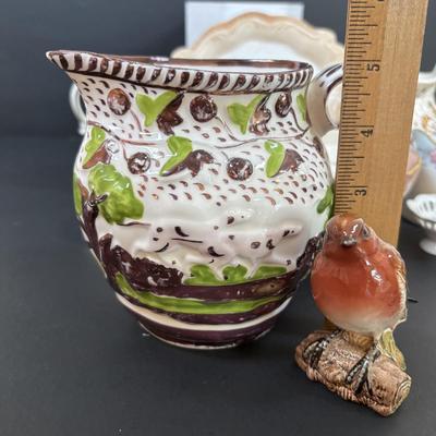 LOT 96: Vintage Porcelain Collection: Sporting Dogs Old Leeds Paragon England, Berwick Robin #980, Carrigaline Ireland Pottery, Vtg 50s...