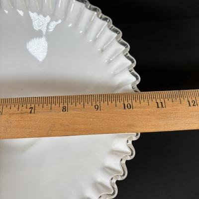 LOT 102: Wedgewood Bonbon Dishes: Coronation of Queen Elizabeth and Duke of Edenborough, Ruffled Milk Glass Silvercrest Style Bowl
