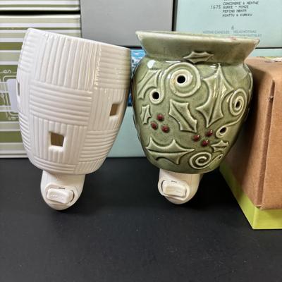 LOT 104: Scentsy, PartyLite and More