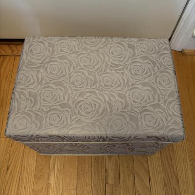 LOT 104: Scentsy, PartyLite and More