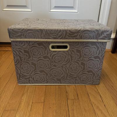 LOT 104: Scentsy, PartyLite and More