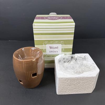 LOT 104: Scentsy, PartyLite and More