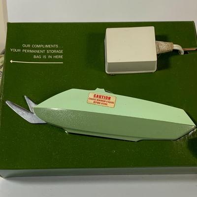 LOT 137: Collection of Vintage Sewing Notions Including Scissors, Thread, Thimbles, Pins, Needles and a Vintage Sears Electric Scissors...